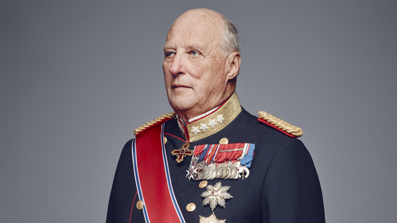 King Harald V of Norway posing for an official photo for the Royal Court