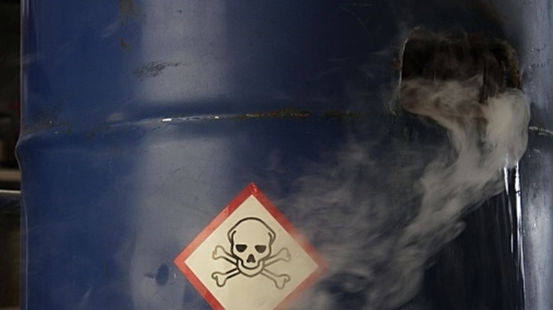 Poison gas is leaking from a container