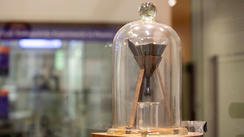 UQ pitch drop experiment setup