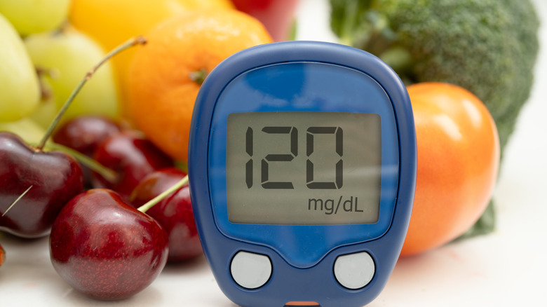 Glucose meter with vegetable and fruit for check sample blood sugar level