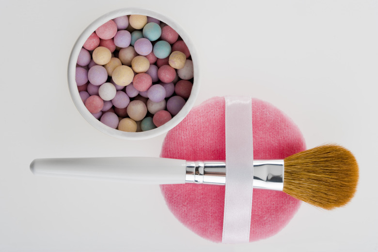 Make-up with brush and puff