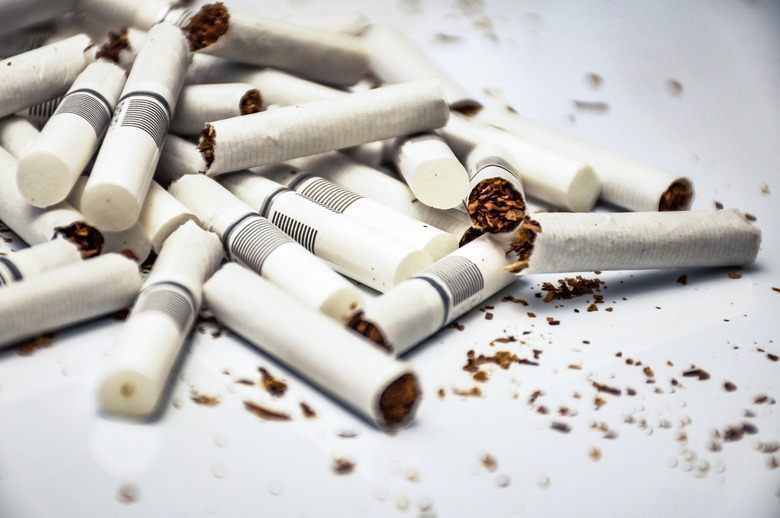 Stop smoking. Broken cigarettes.